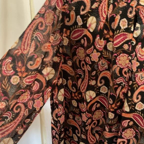 LOFT Black and Pink Paisley Blouse - Picture 4 of 7